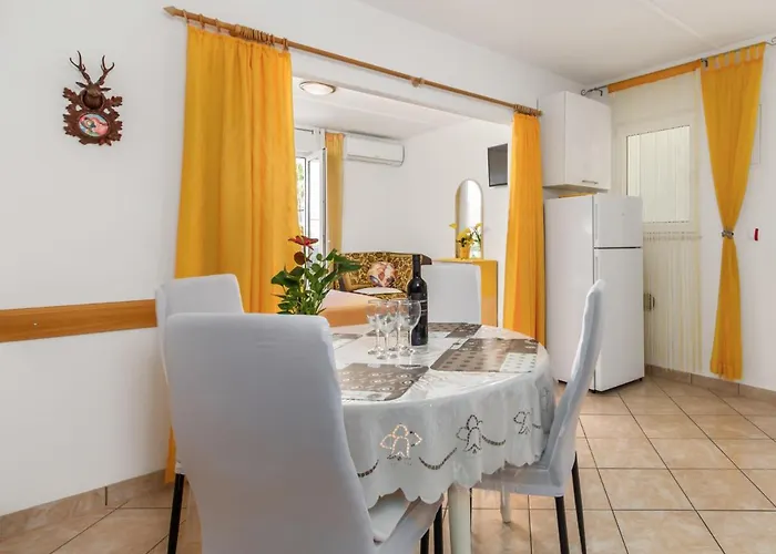 Διαμέρισμα Brzic-1 By Interhome *